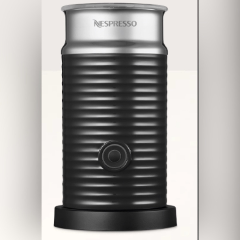 Nespresso Aeroccino 3 Black and Silver Milk Frother
